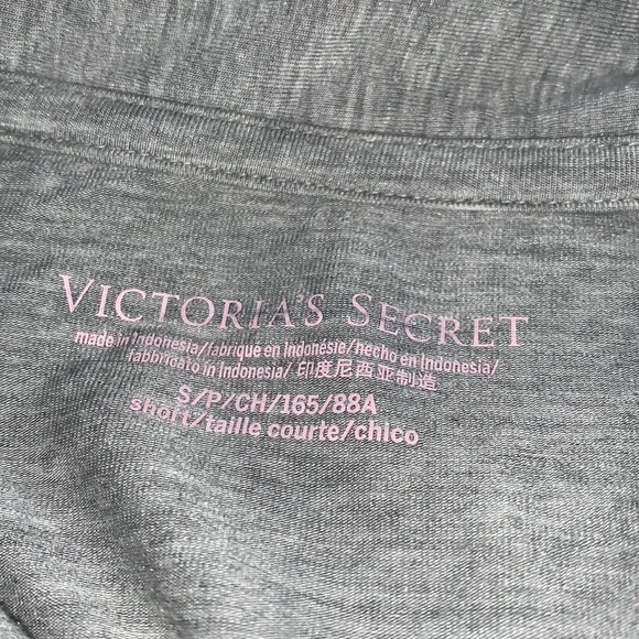 Small SHORT Victoria’s Secret Stretchy button down Pajama top - Picture 3 of 3